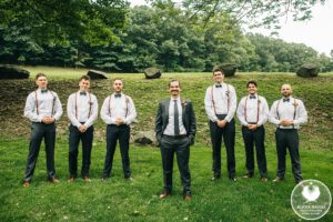 groomsmen photos