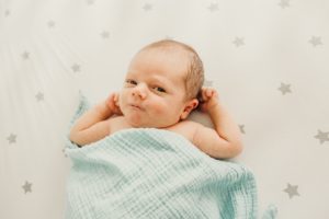 best lifestyle philly newborn photographer