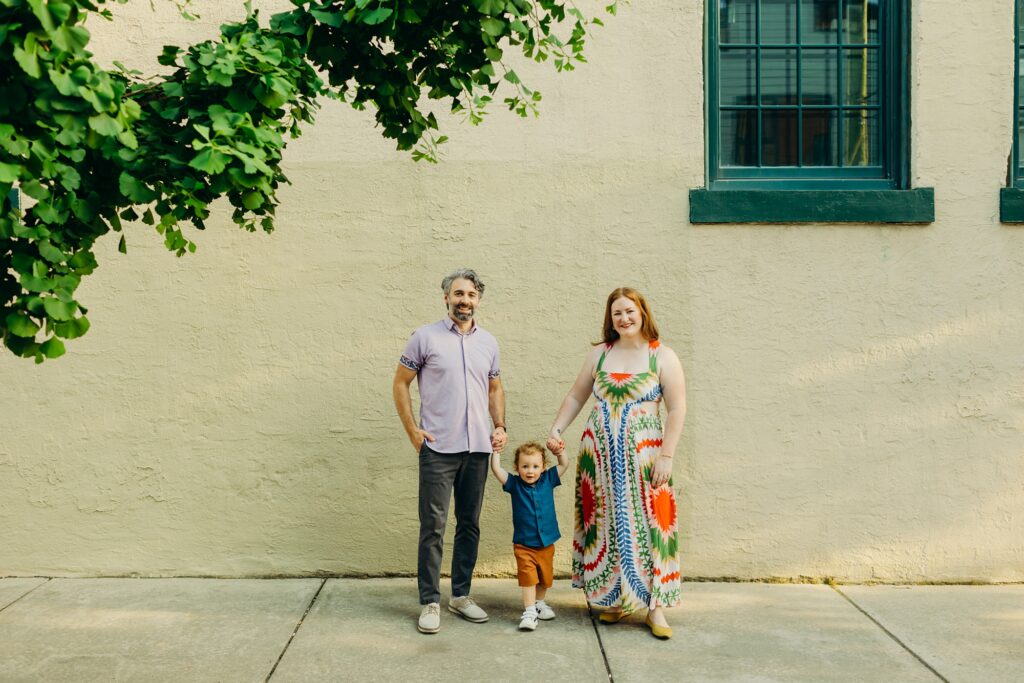 A summer family photoshoot in Old City Philadelphia. 